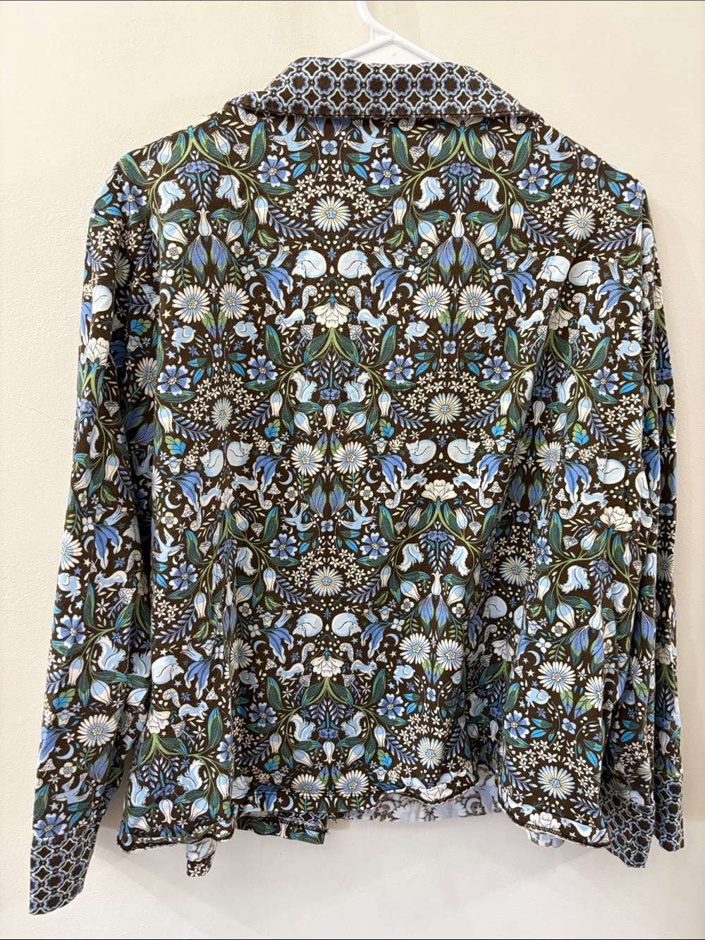 Vera Bradley women’s XXL woodland Pattern Pajama Set in Blue and Green - Picture 5 of 9